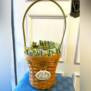 Longaberger Daffodil Basket - Great Condition